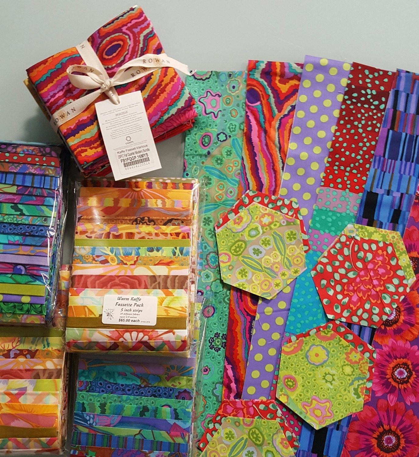 Kaffe Fassett Collective Fat Quarter pack select your colour preferences.