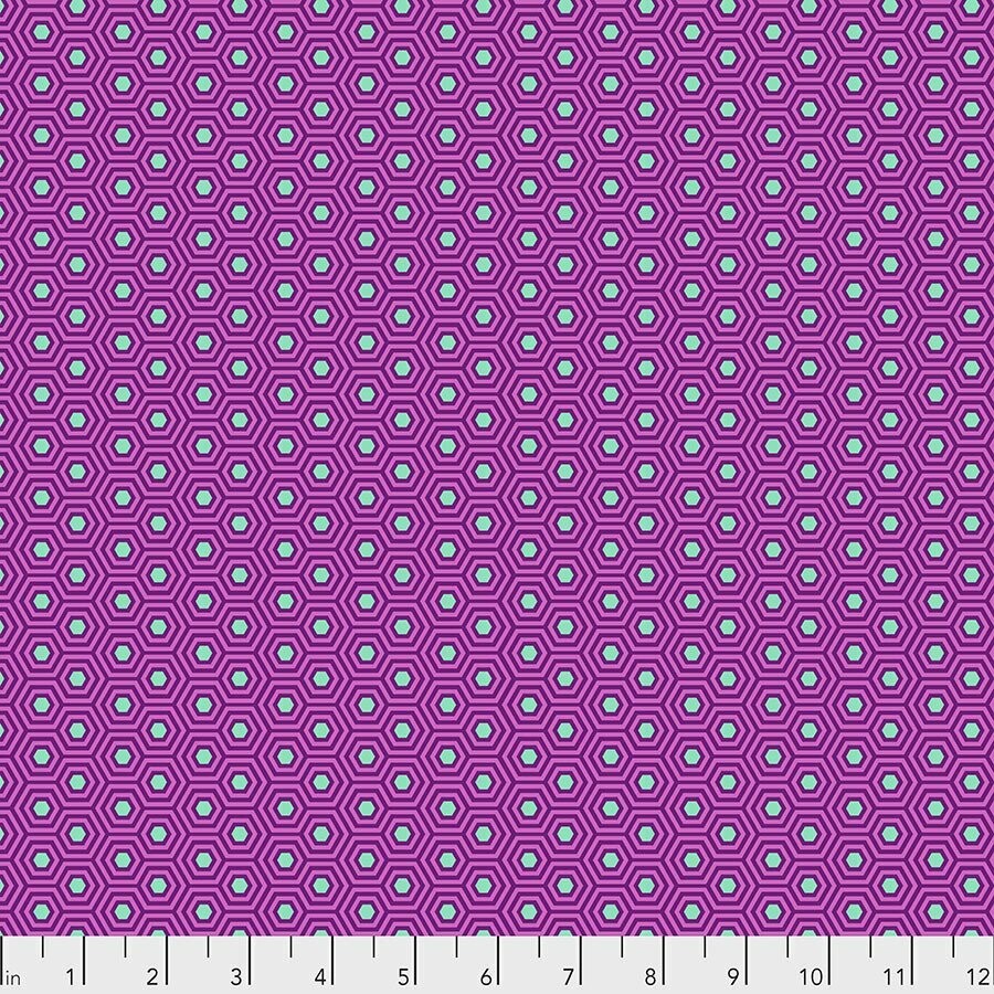 Tula Pink True Colors Hexie PWTP151.THISTLE