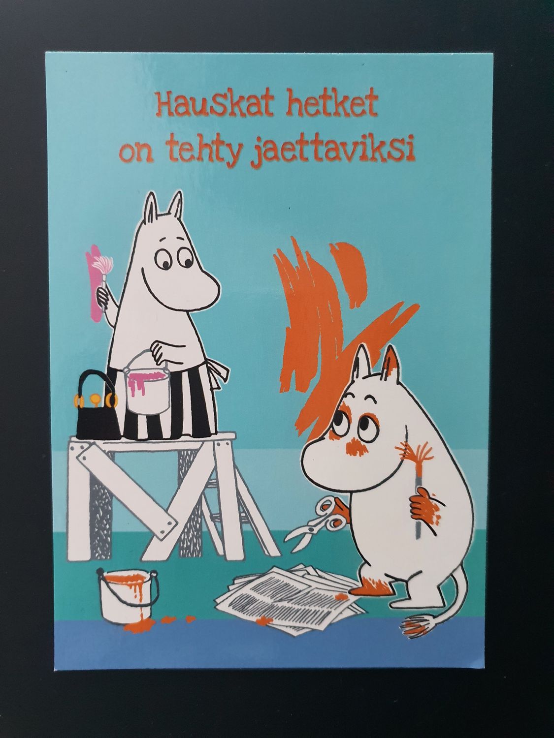 Pocztówka Mumusia Malarka i Muminek