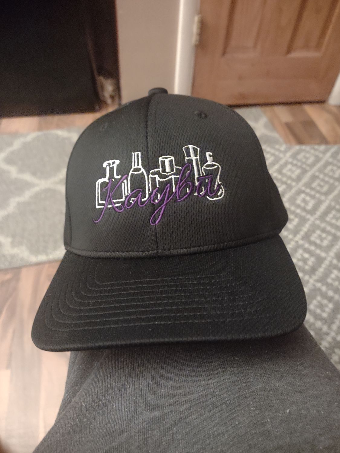 Baseball cap fitted comes in 2 sizes small to medium and large to xl