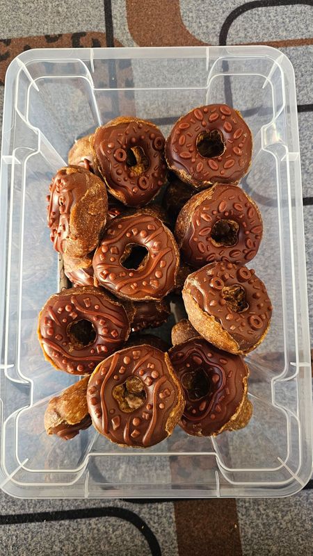 Donuts Donuts