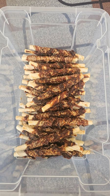 Palitos de ternera y pollo Palitos de ternera y pollo