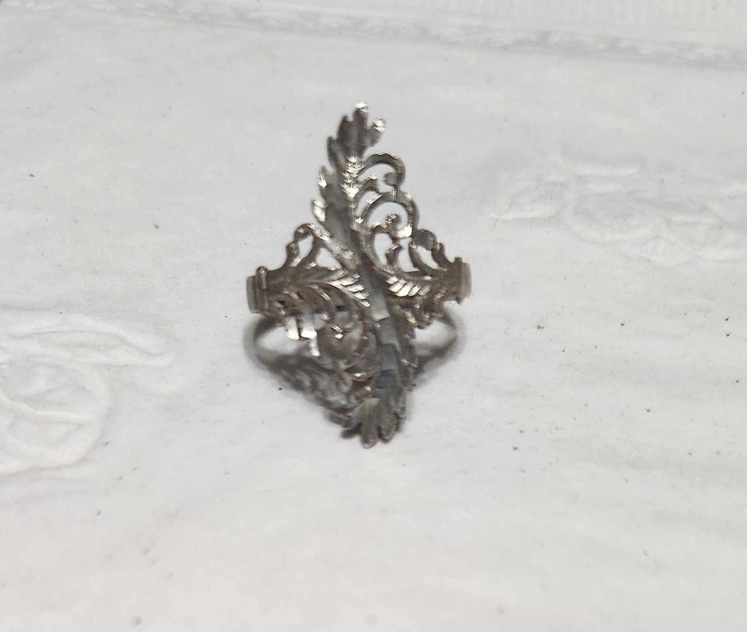 Vintage Sterling Silver Filigree Scrolled Swirl Diamond Cut Ring SZ 5