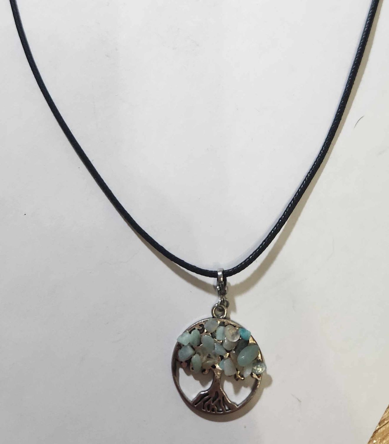 Siver Toned Tree of Life Crystal Healing Fashion Necklace