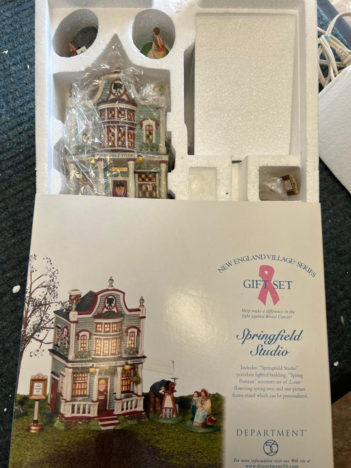 Dept. 56 Springfield Studio (broken hip-knob on top of mansard roof), missing light cord