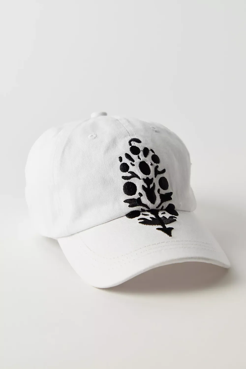 FP MOVEMENT BIG BUTI BASEBALL CAP / WHITE/BLACK