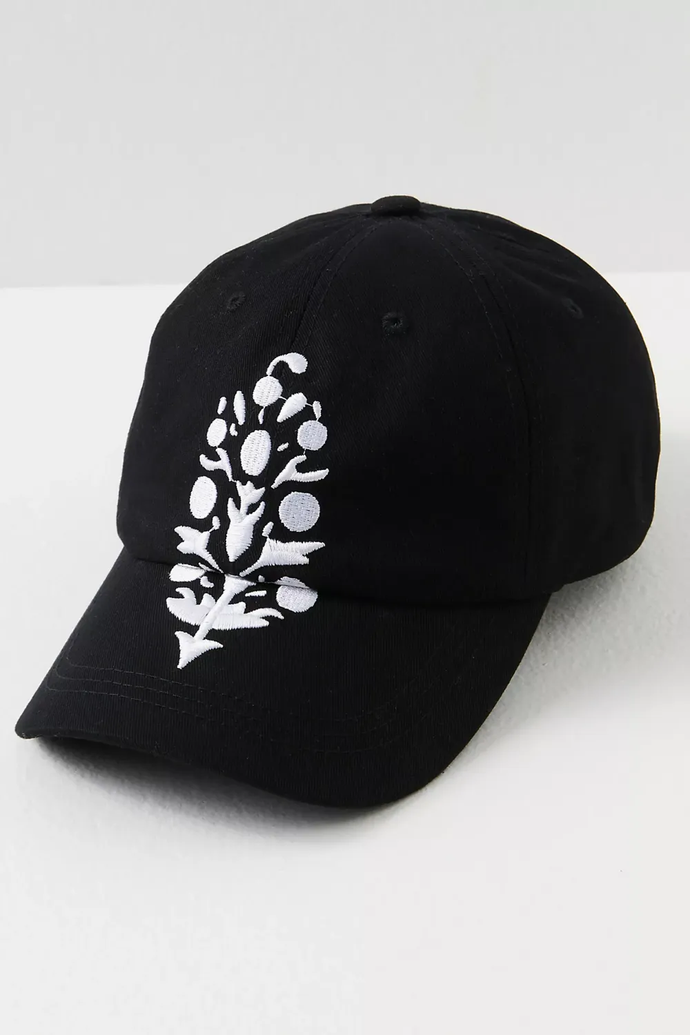 FP MOVEMENT BIG BUTI BASEBALL CAP / BLACK/WHITE