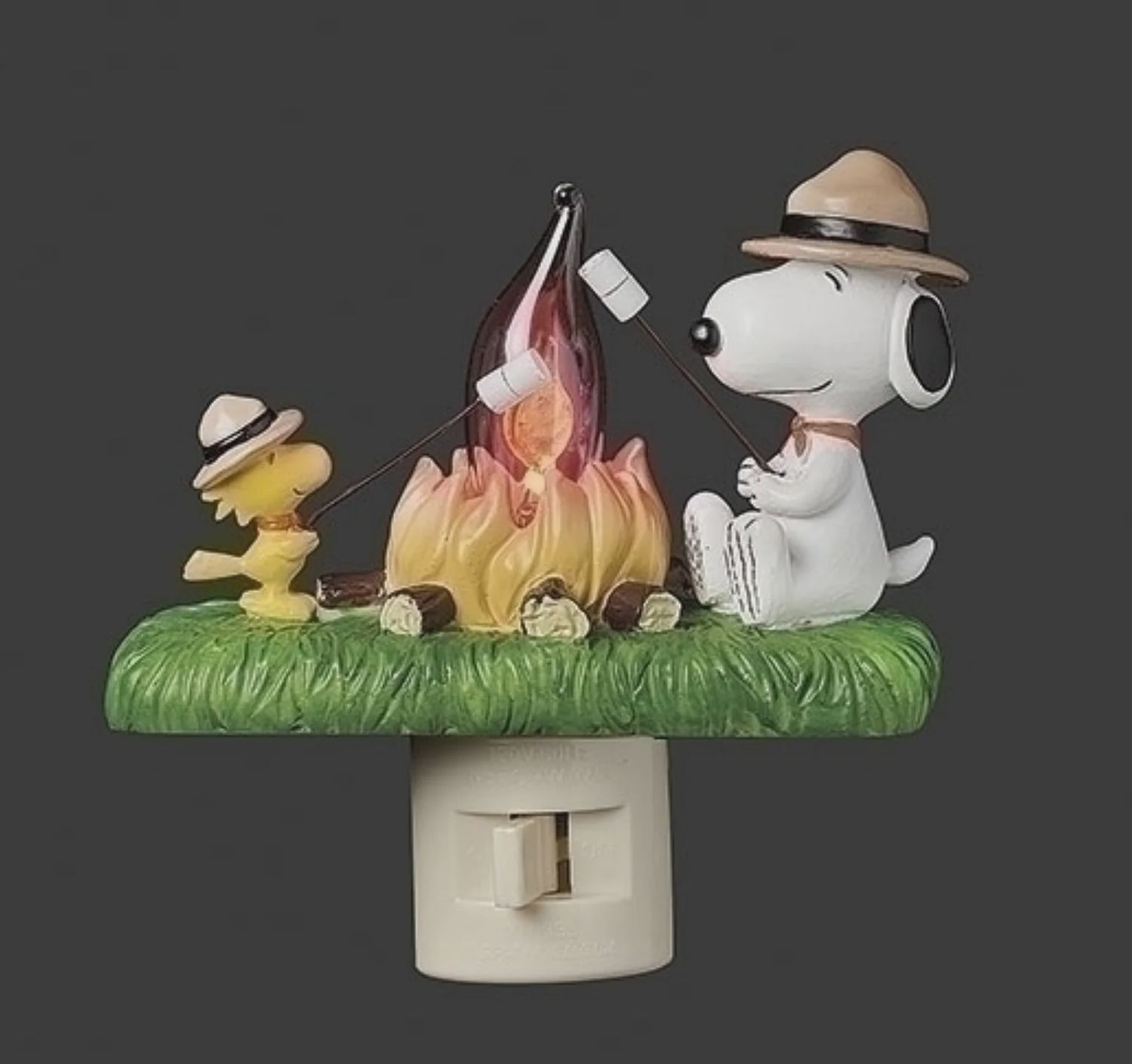 RO0379 - Nightlight : Peanuts