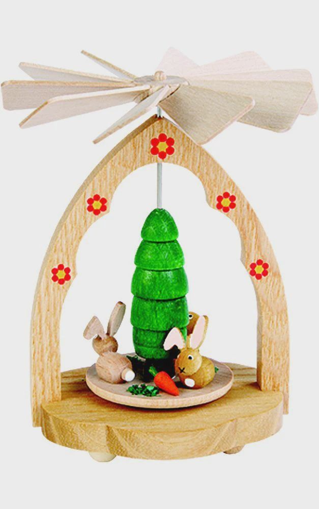AT0328-Pyramid : Bunnies 4.25 in H