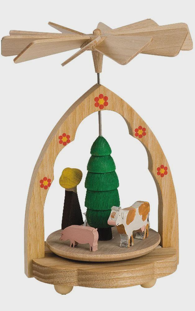 AT0333-Pyramid : Farm Animals 4.25 in H