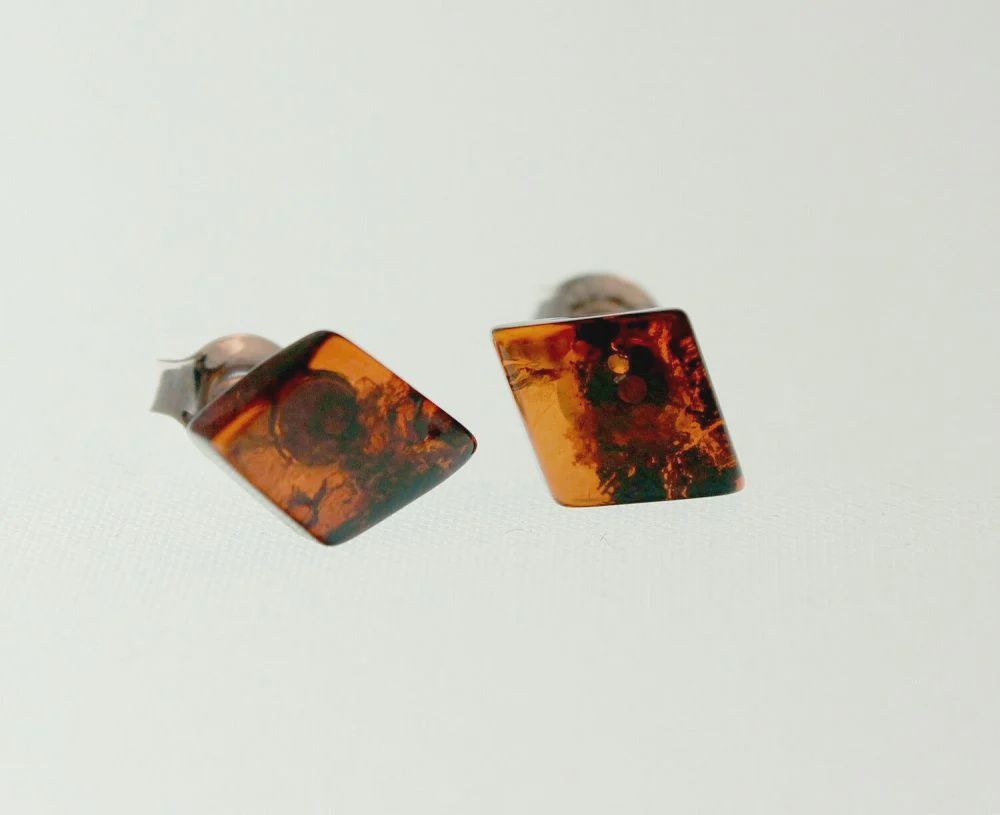 VS0538-Amber Ear