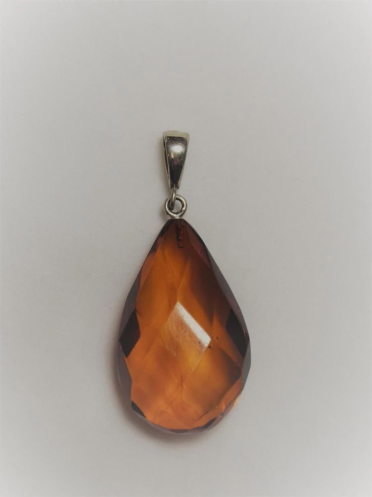 AU0002-Pendant
