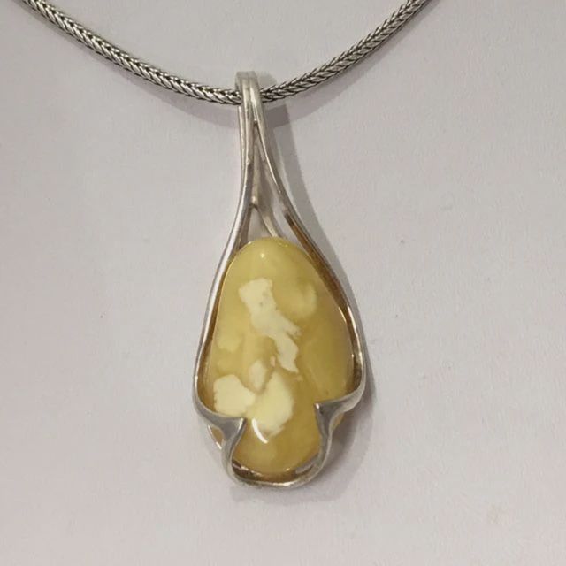 AU0110-Butterscotch