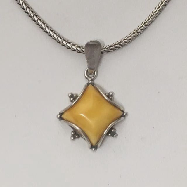 AU0118-Butterscotch