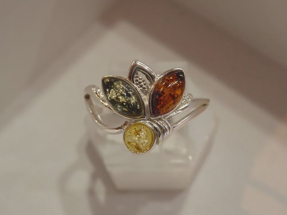 AU0222-Ring : 9