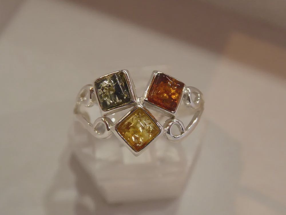 AU0207-Ring