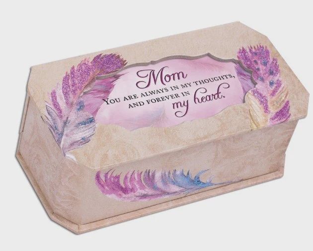 CG0795-BELLE : Mom