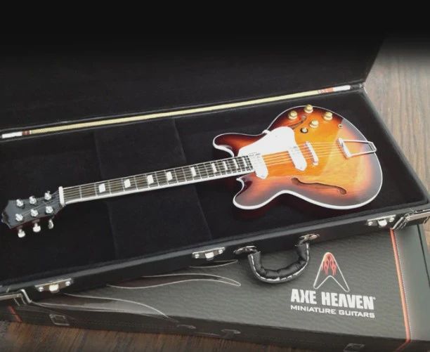 AH0063 - Replica Mini Guitar Case