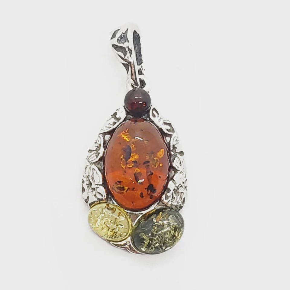 AM0157- Amber Pendant