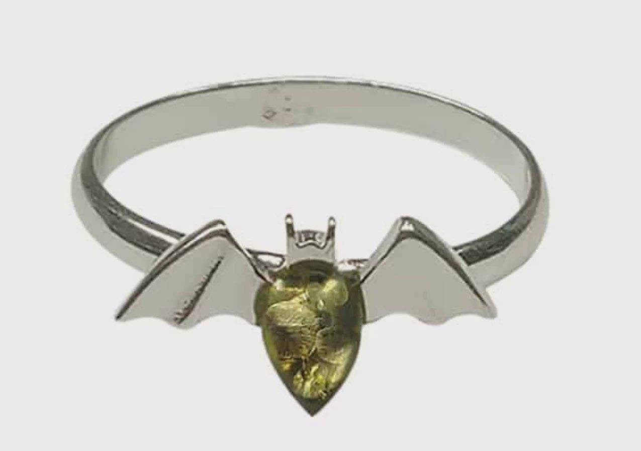 AM0286 - Green Amber Ring
