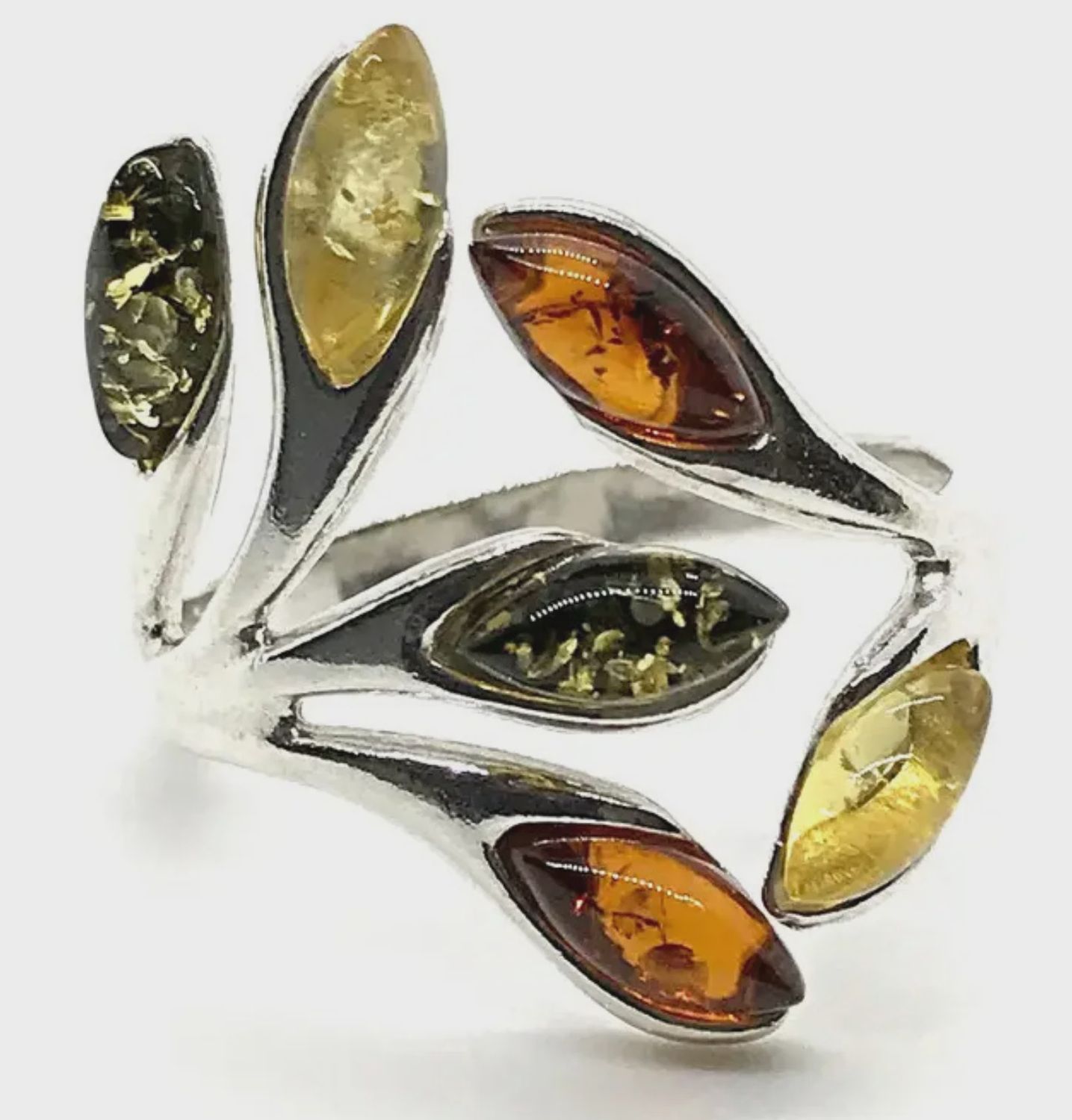 AM0227 - Amber Ring : ADJ
