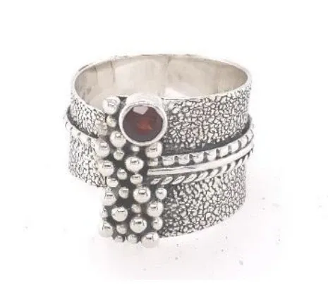 SS0073-Designer Ring : Garnet