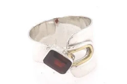 SS0091-Designer Ring : Garnet