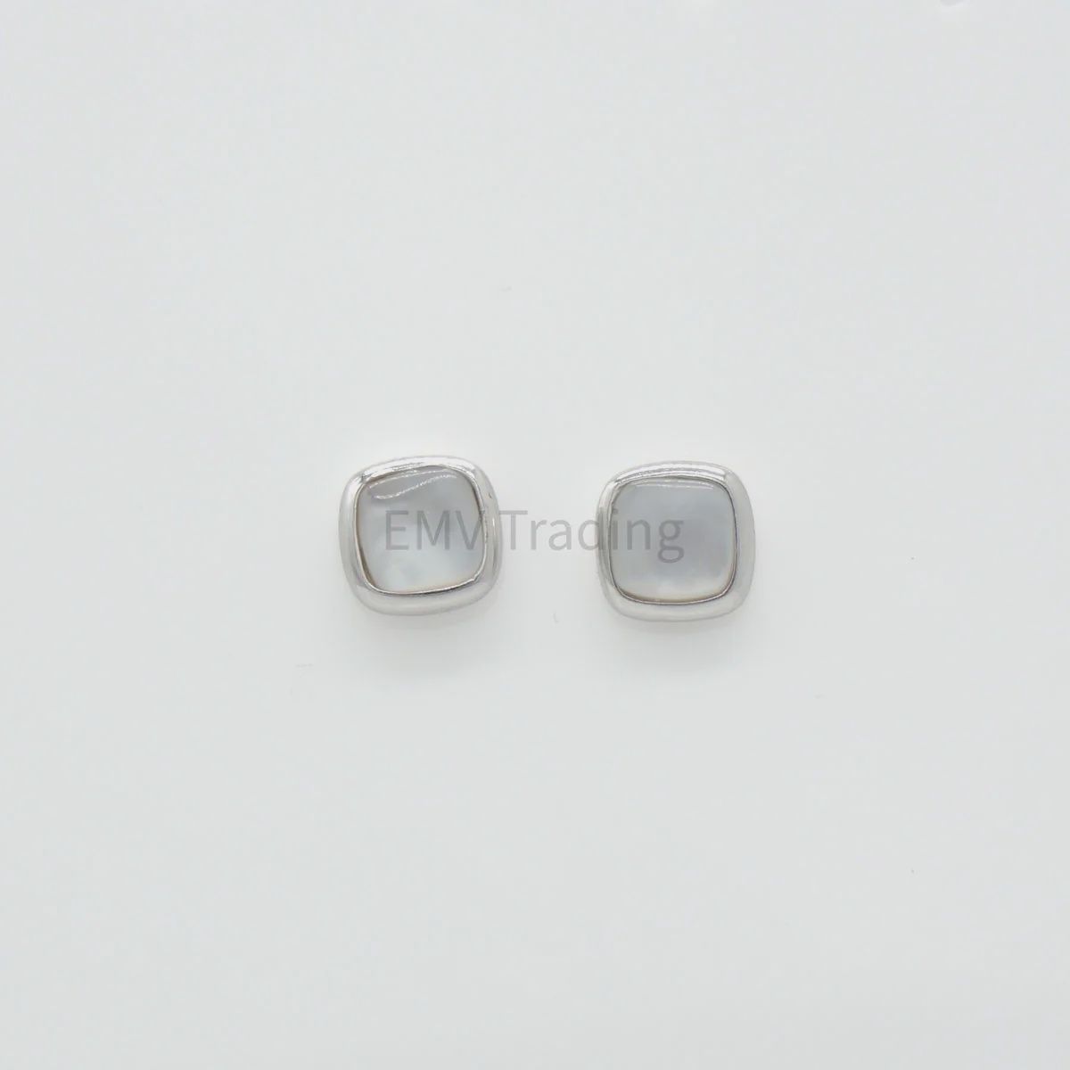 EM0117 - MOP Earrings
