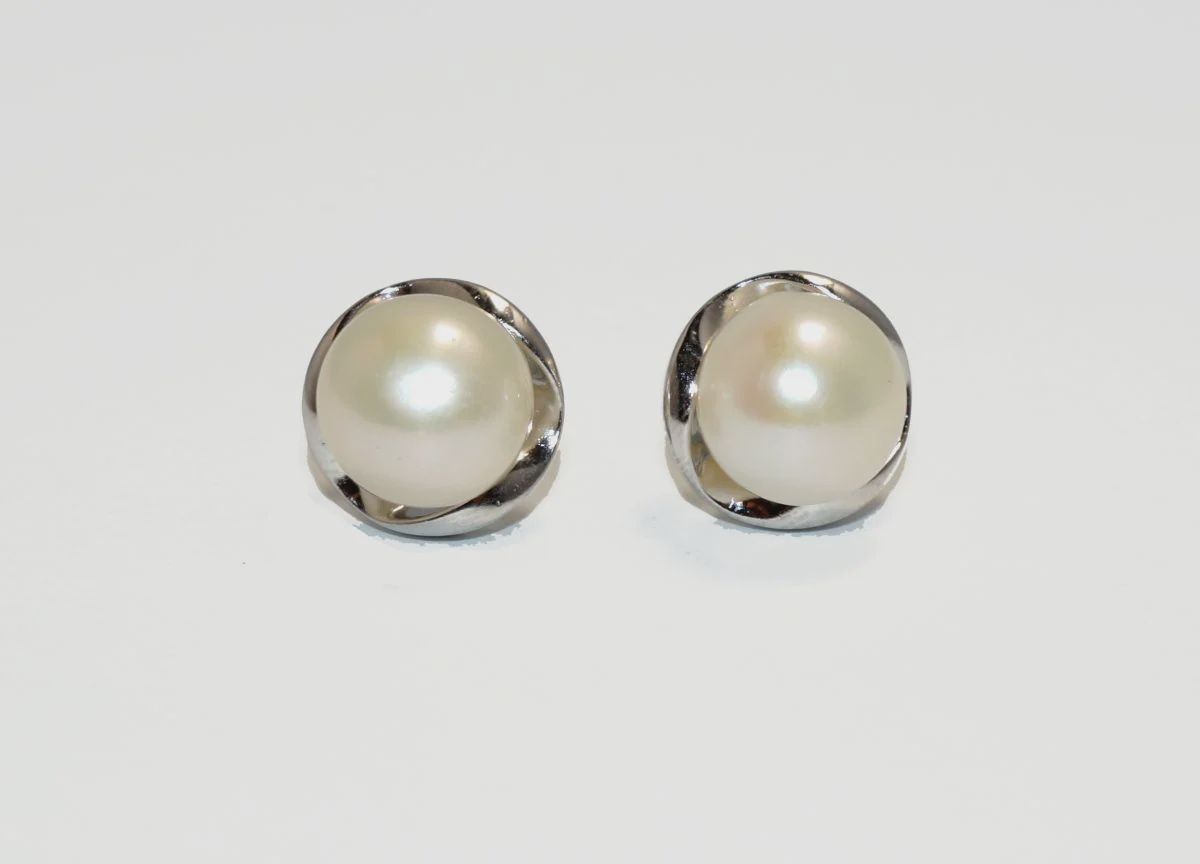 EM0154 - FWP Earrings