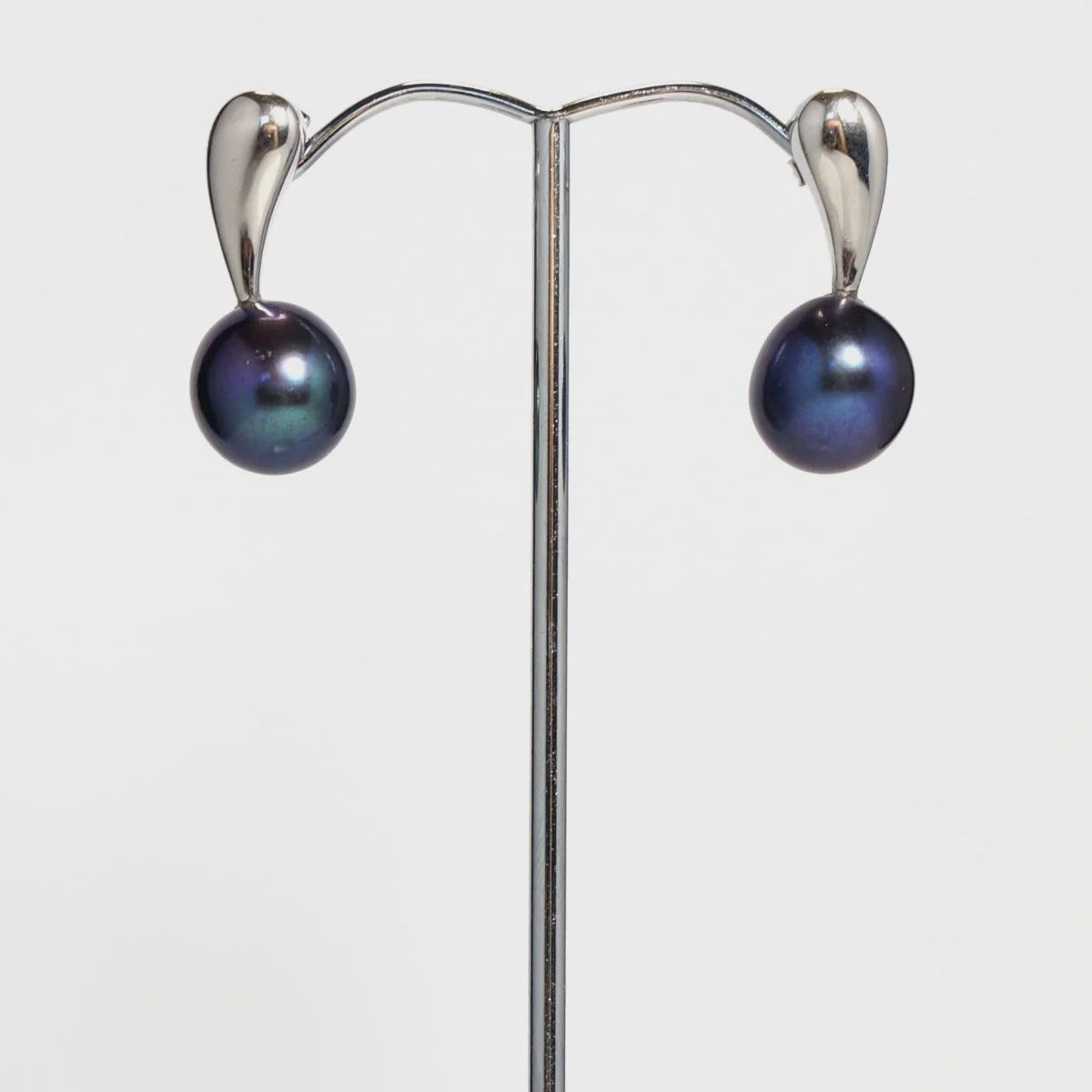 EM0074 - FWP Earrings