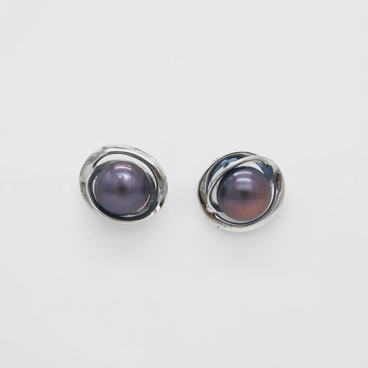 EM0009 - FWP Earrings