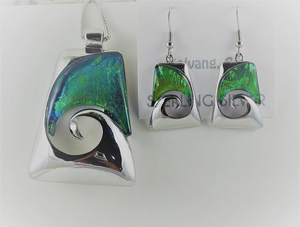 EM0158-Green Wave