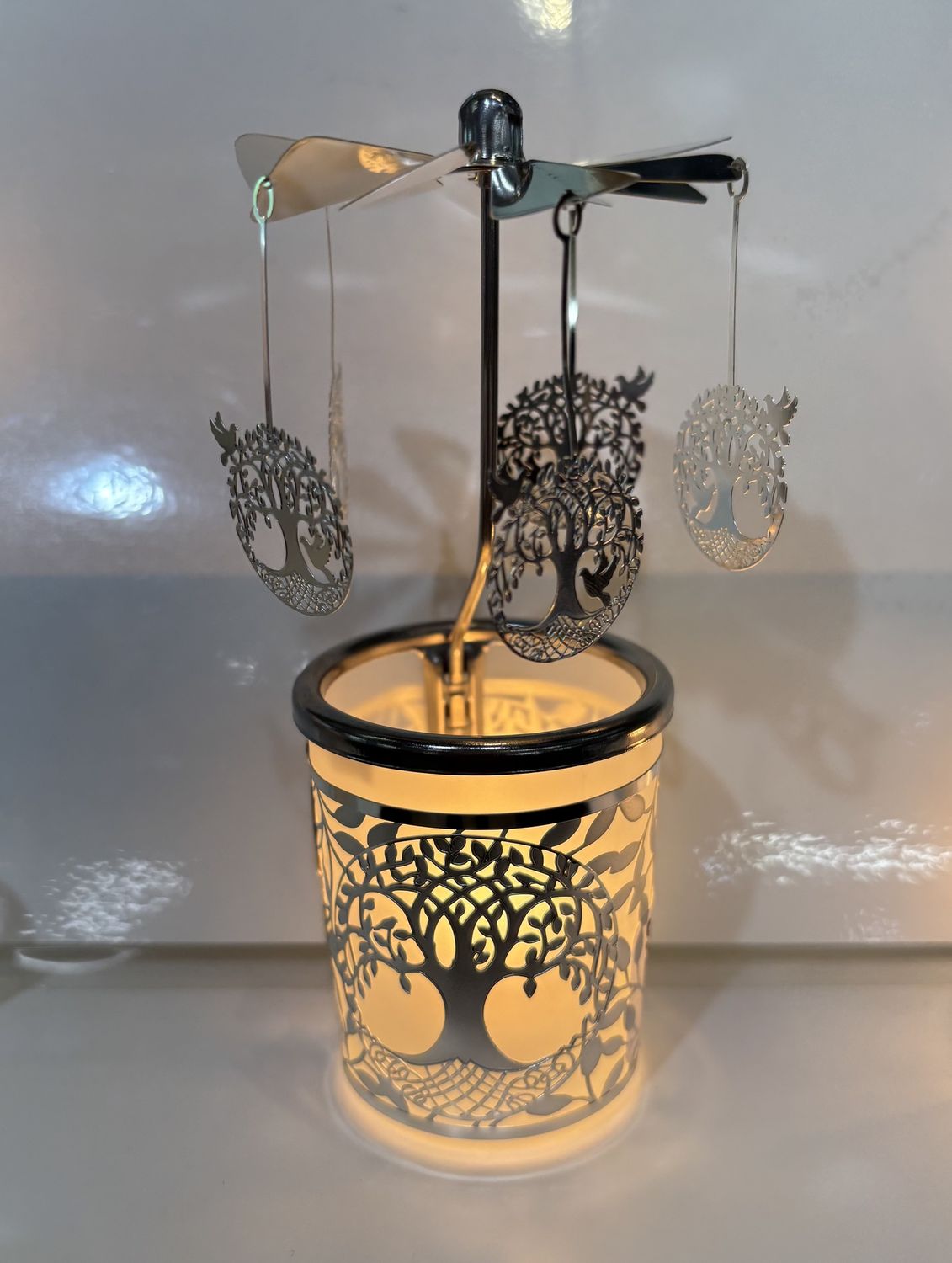 HV0014 - Carousel : Tree of Life