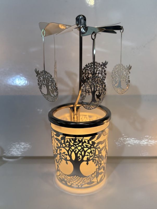 HV0014 - Carousel : Tree of Life