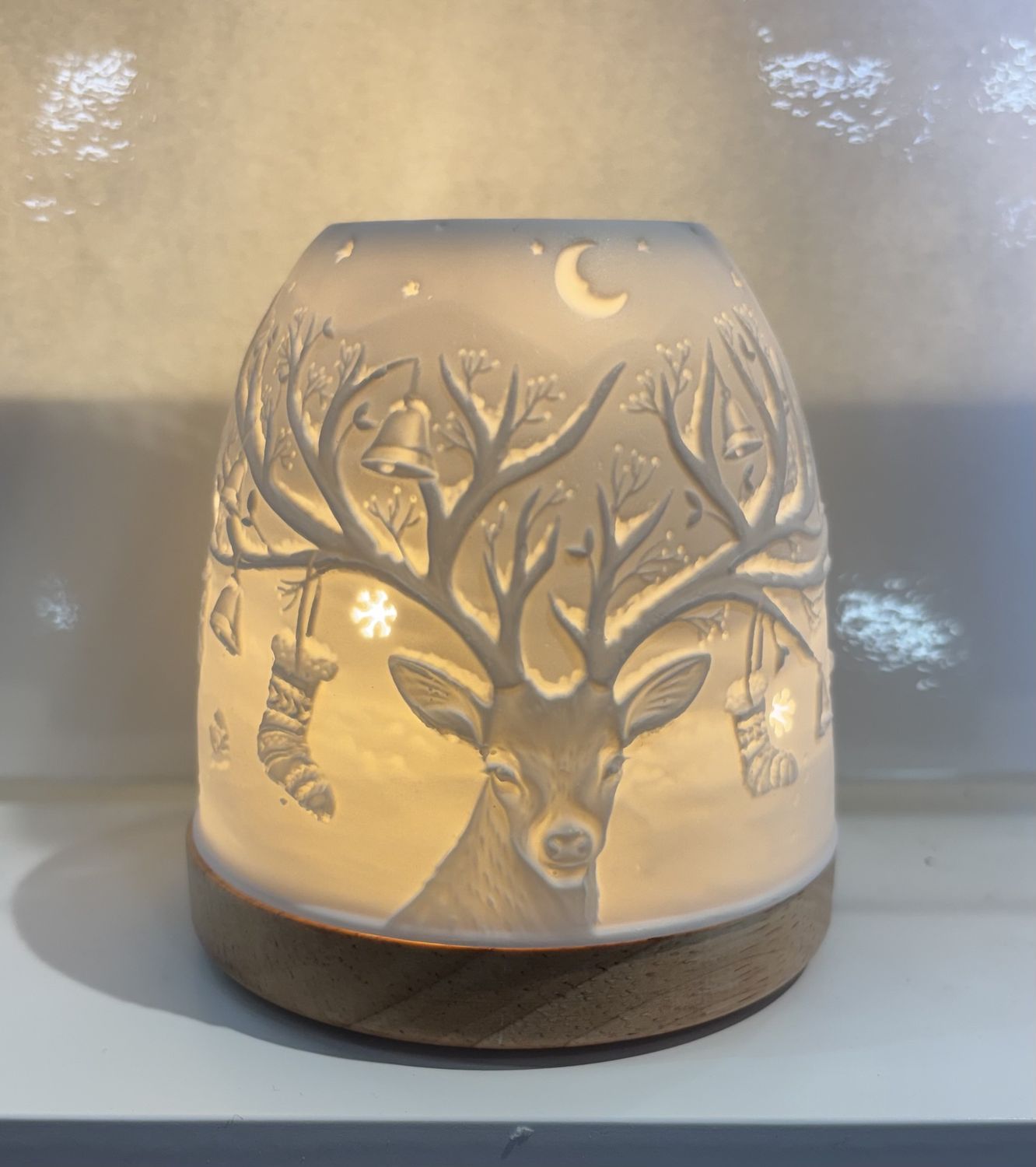 HV0027 - Mini Tealight Igloo : Xmas Deer