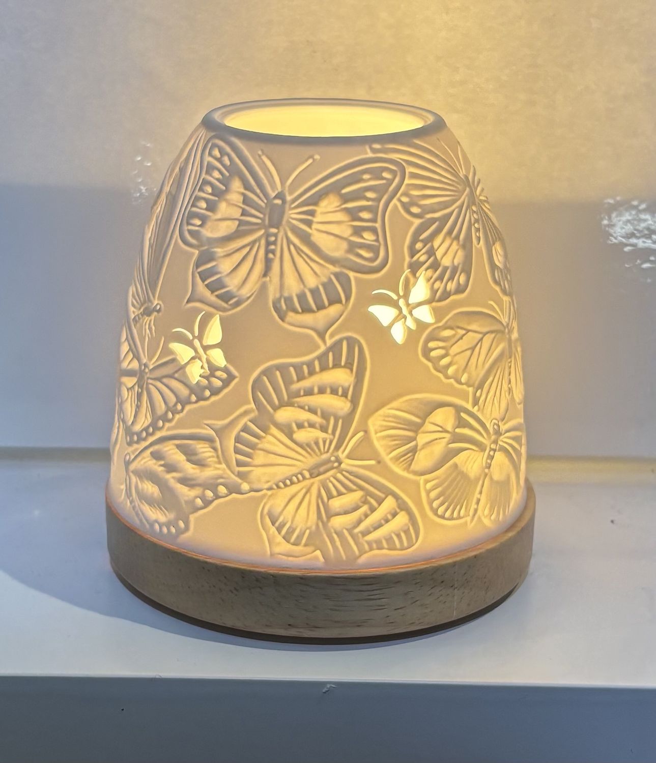 HV0025 - Mini Tealight Igloo : Butterflies