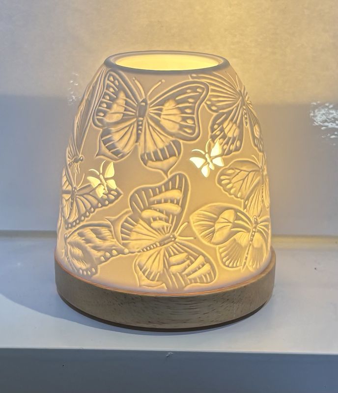 HV0025 - Mini Tealight Igloo : Butterflies