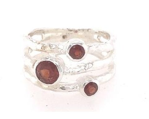SS0261-Designer Ring : Garnet