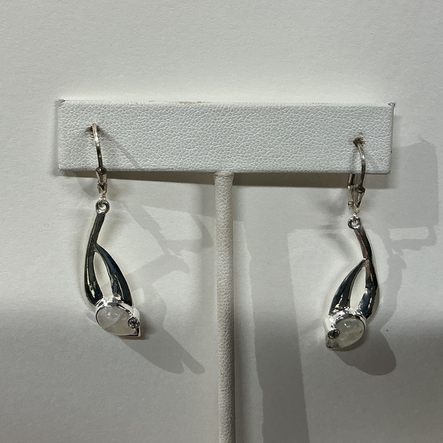 SS0460-Designer Earrings : Moonstone