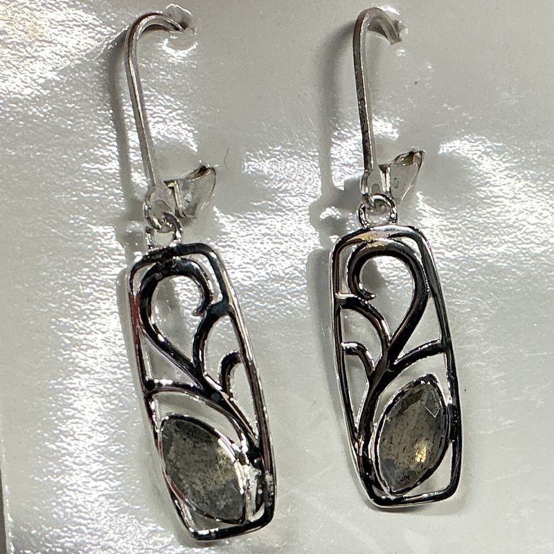 SS0476-Designer Earrings : Labradorite