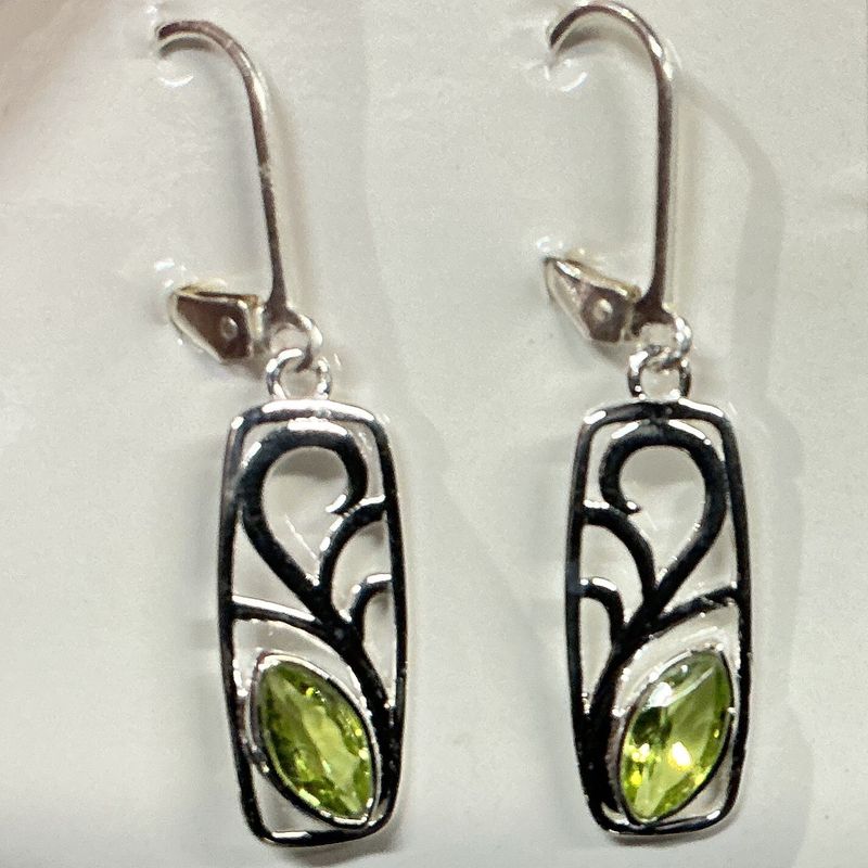 SS0479-Designer Earrings : Peridot
