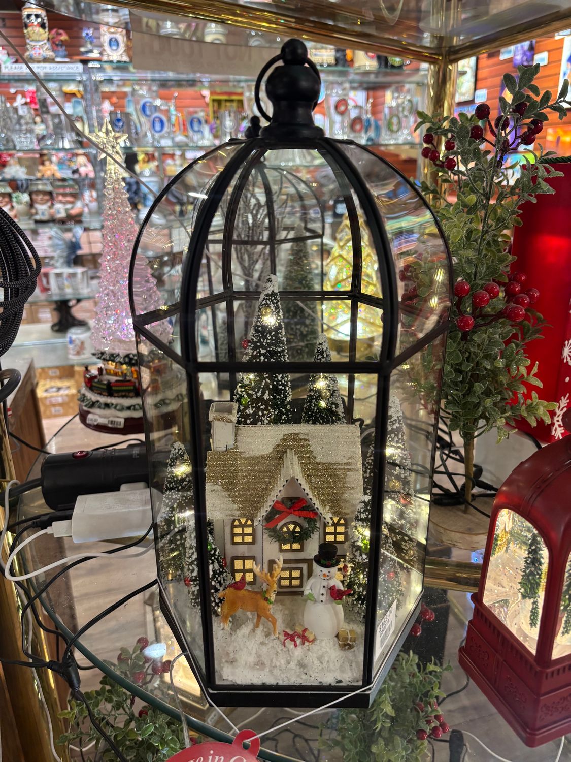 GS0019-Lantern : Village Scene, Color: Snowman with Deer