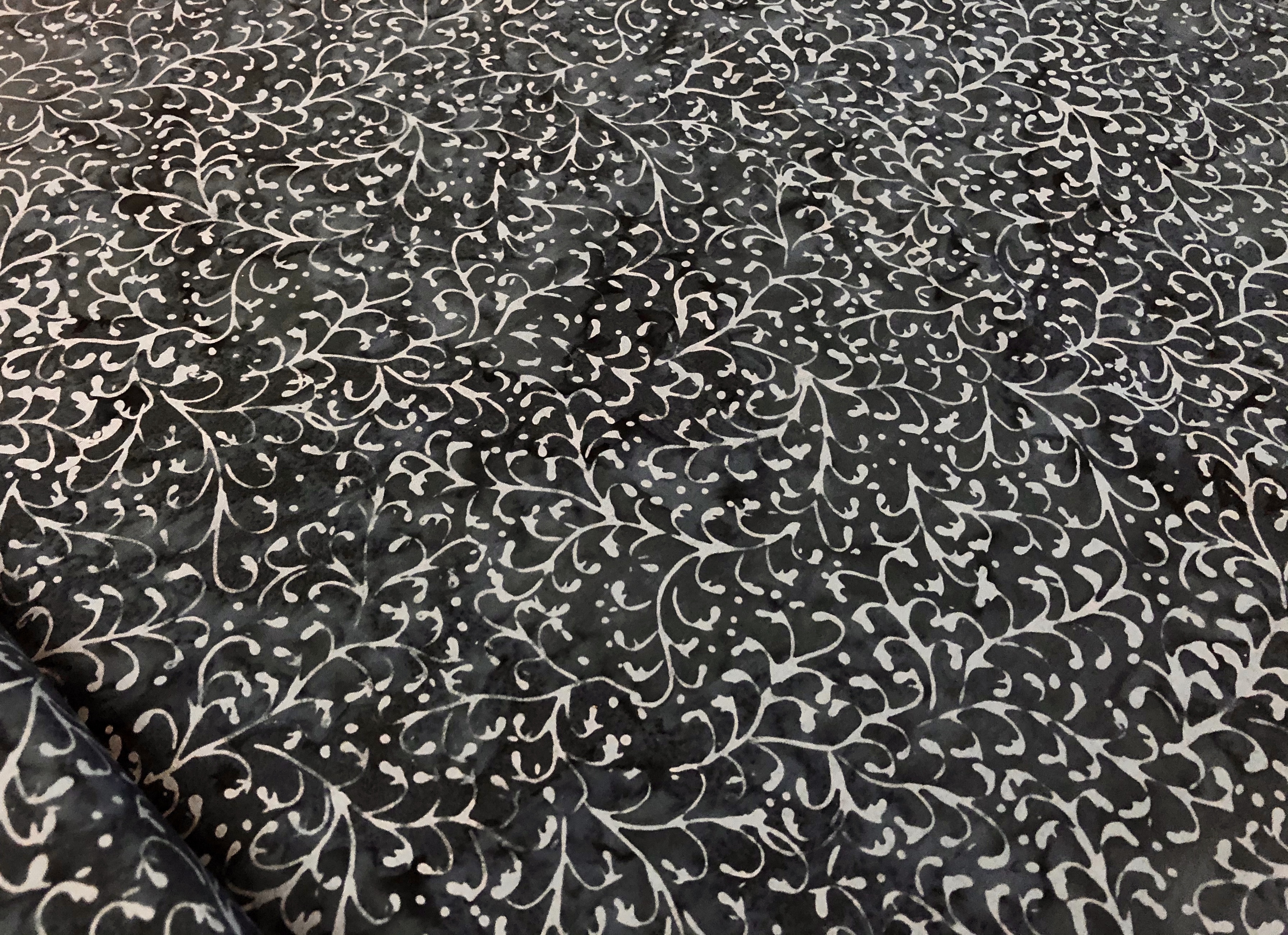 Myriade - Batik - 1/2m cut 56075