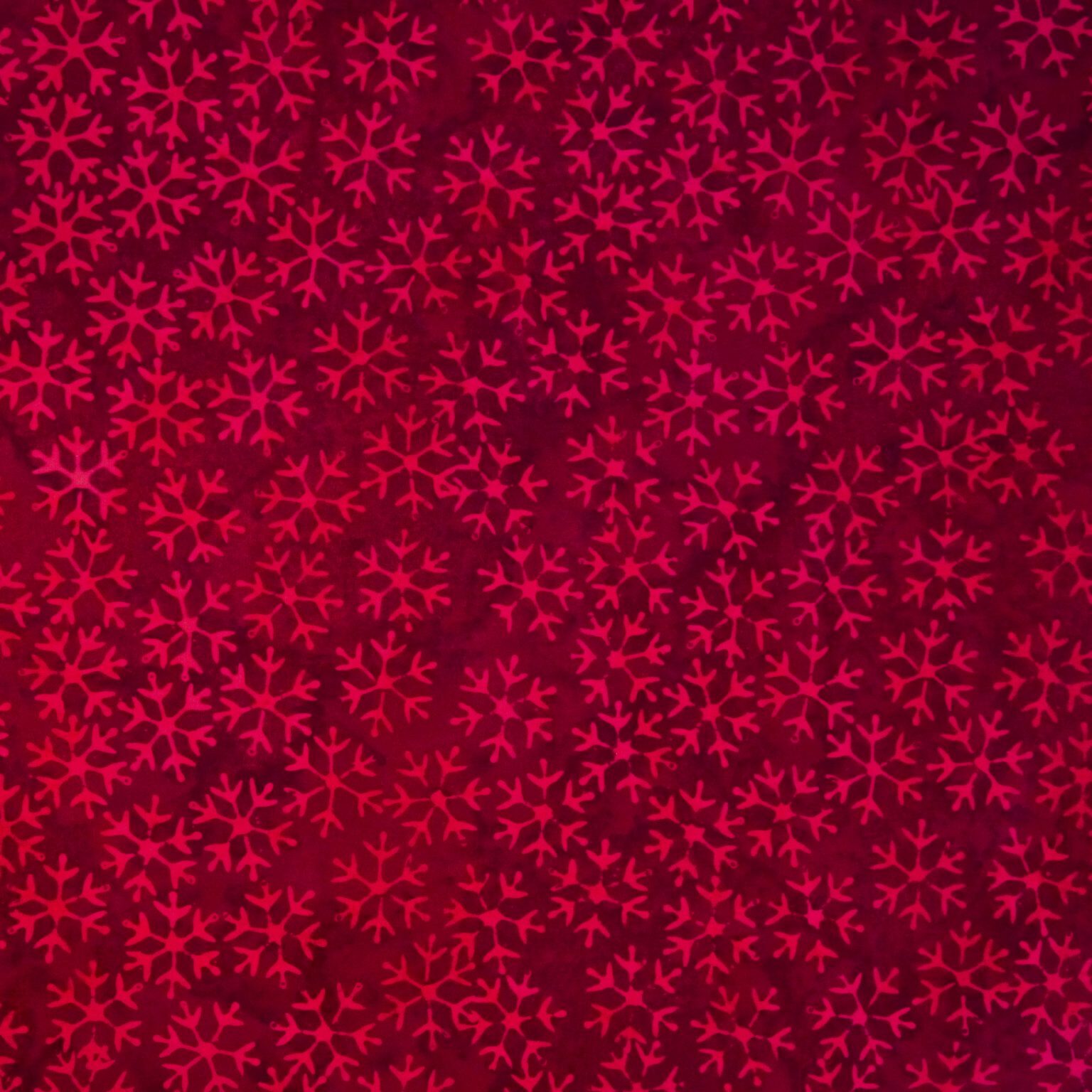 Yukon Red - Star Works - Batik - 1/2m cut 56211