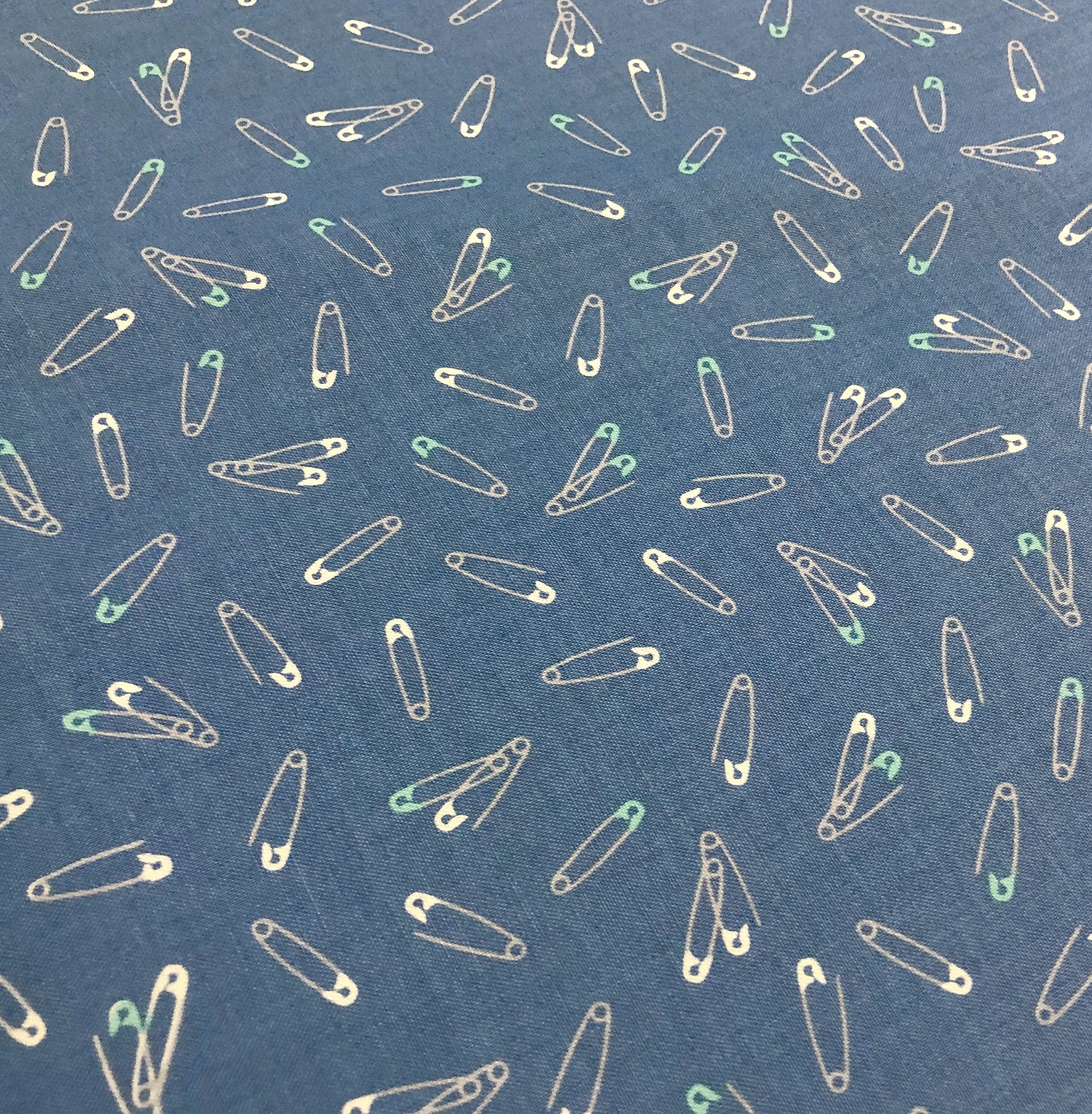 Crafters Gonna Craft - Windham Fabrics - 1/2m cut 56319