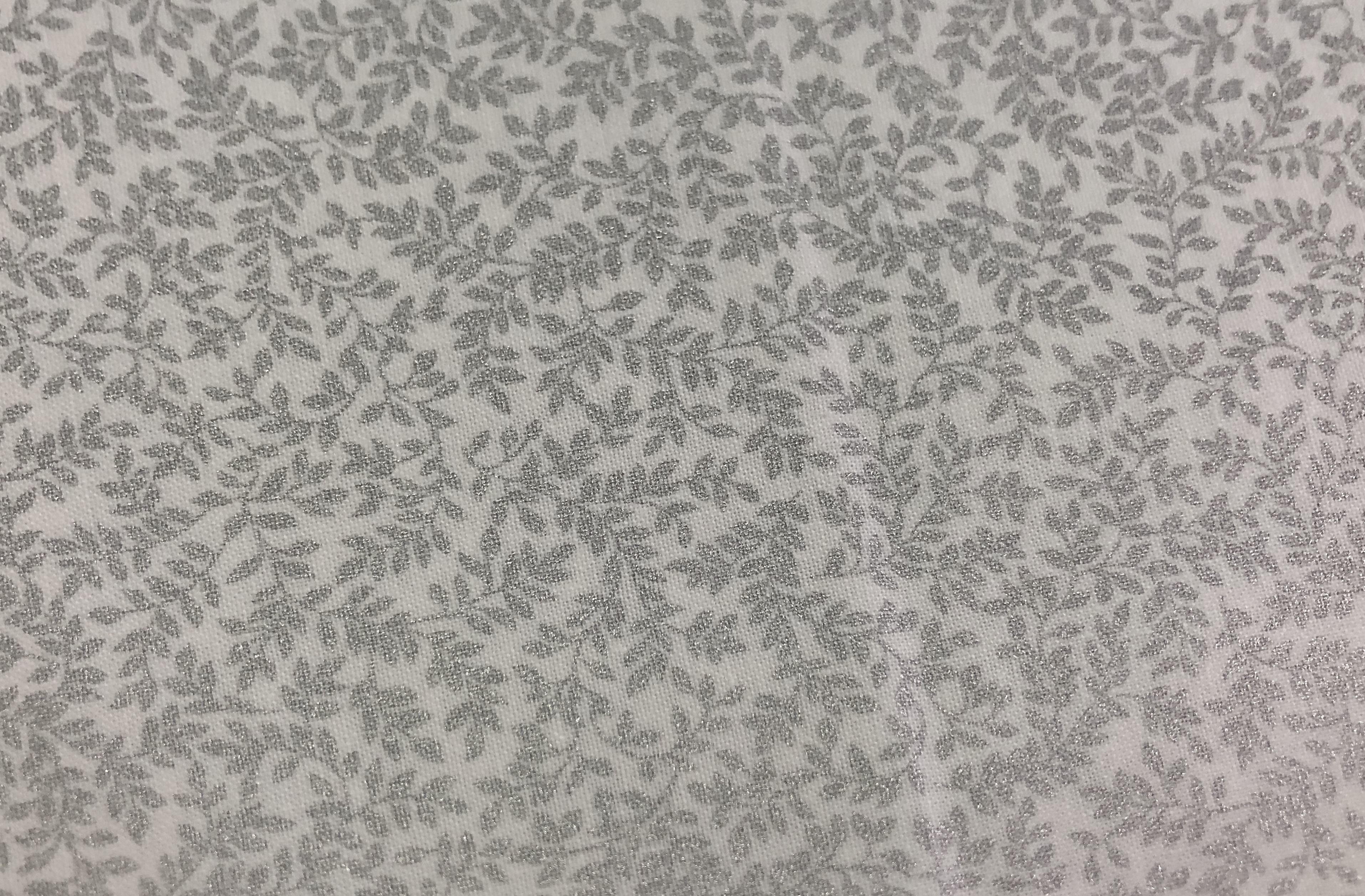 Ferns - Silver Metallic - Kanvas - 1/2m cut 56334