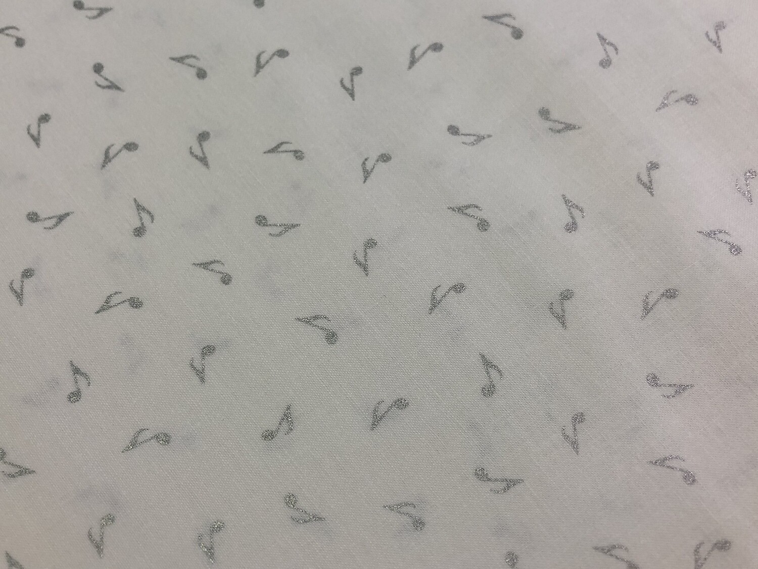 Music Notes - Silver Metallic - Kanvas - 1/2m cut