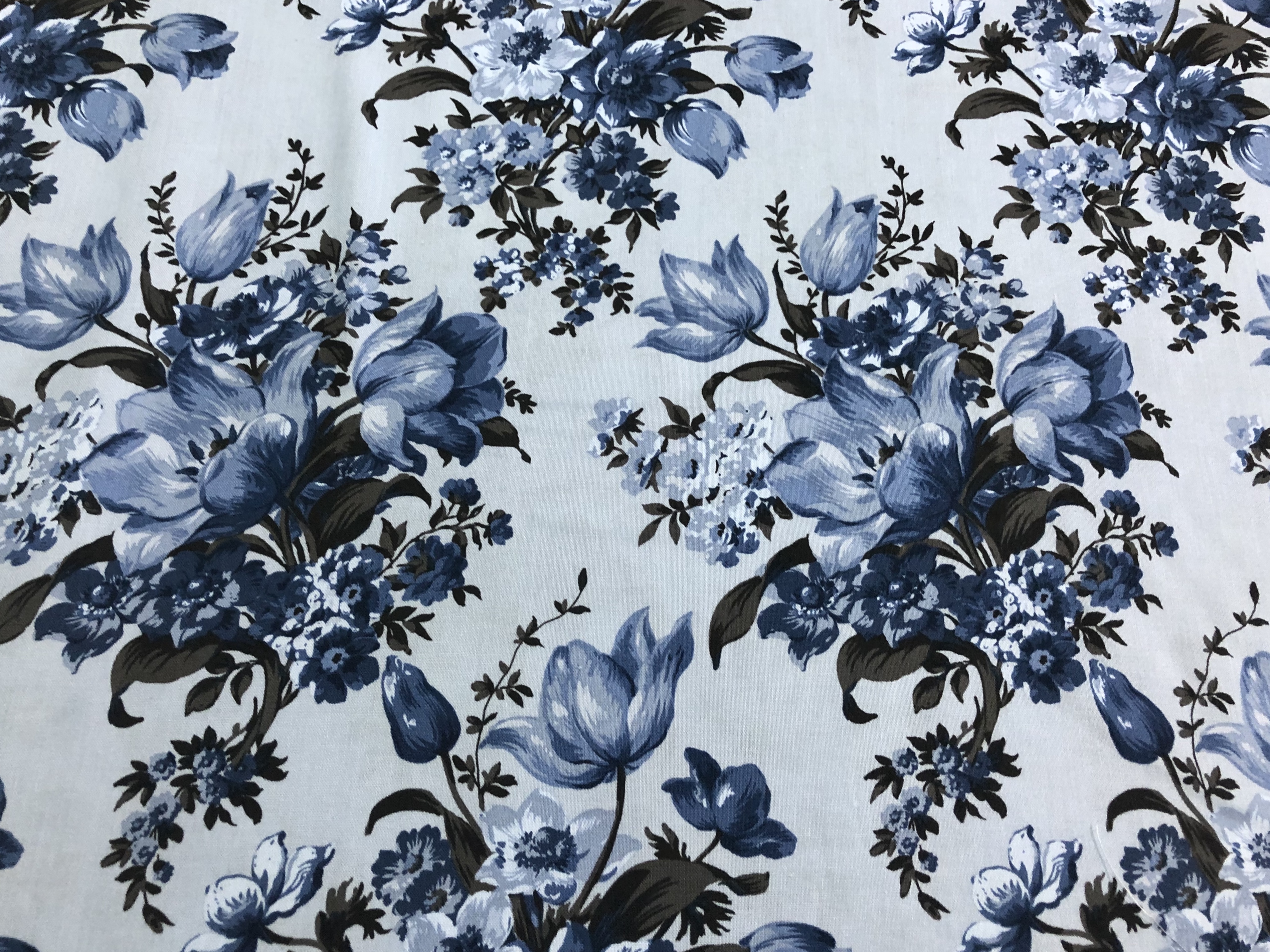 Light Blue Bouquets - Elegant Blooms - 1/2m cut 56361