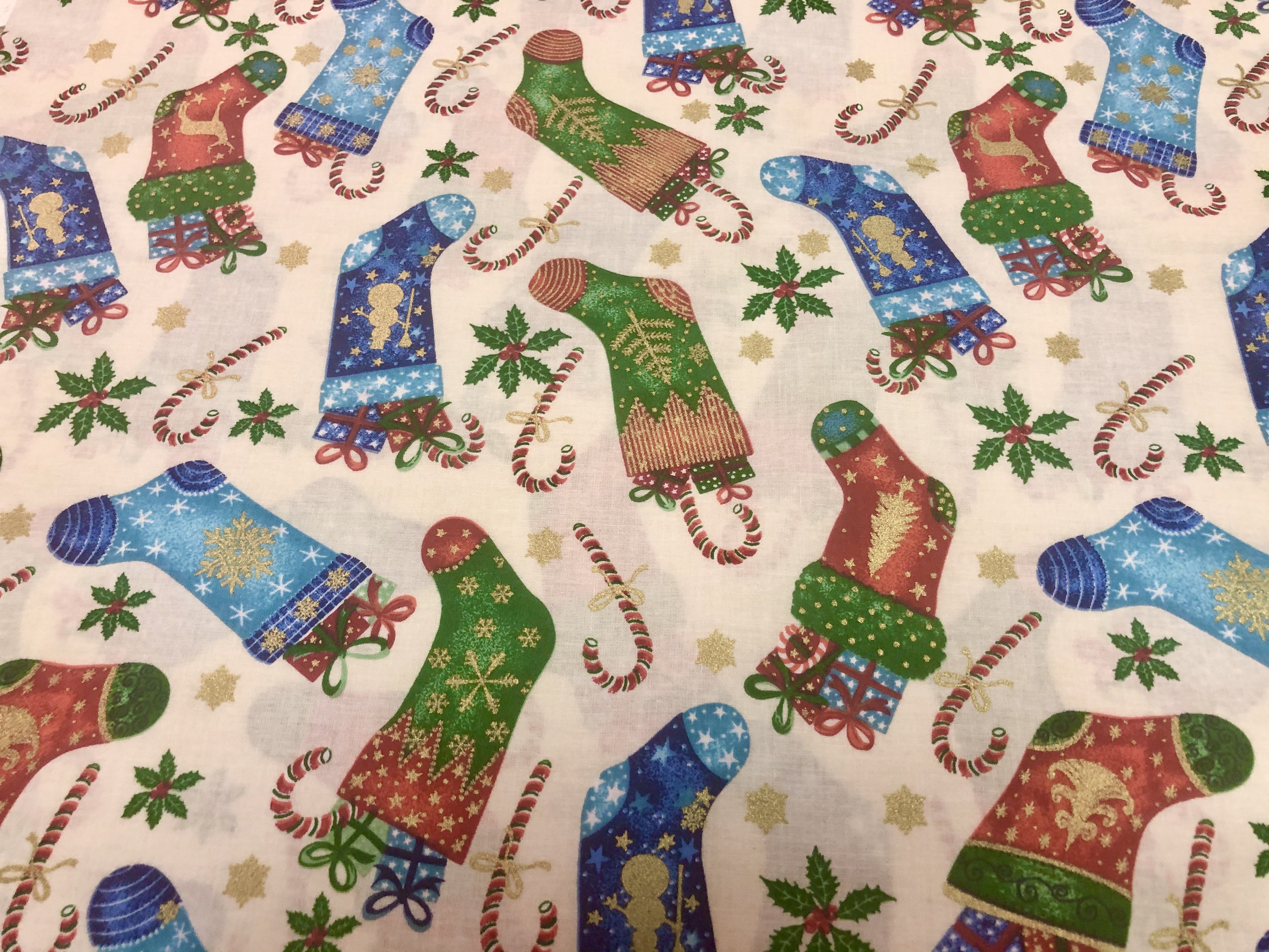Merry Christmas Metallics - Stockings - 1/2m cut 56385