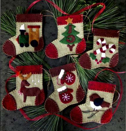 Warm Feet Ornament Kit 56543